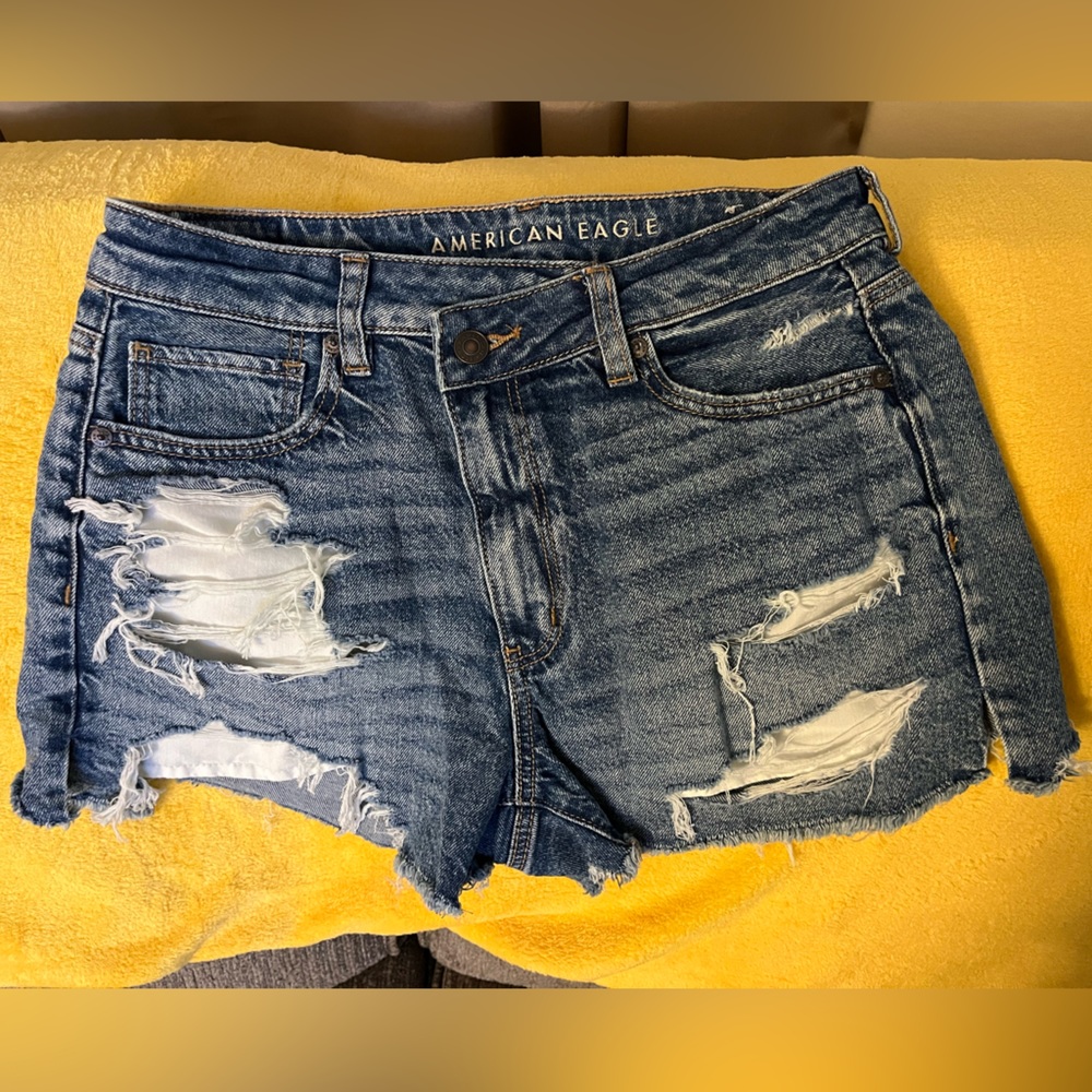 American Eagle blue jean shorts size 8